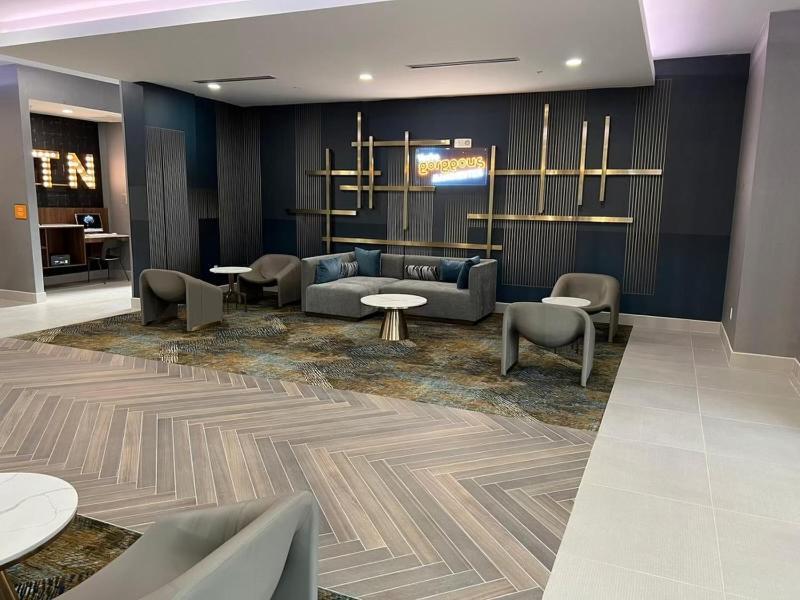 La Quinta Inn & Suites By Wyndham Manchester - Arnold Afb Exterior photo